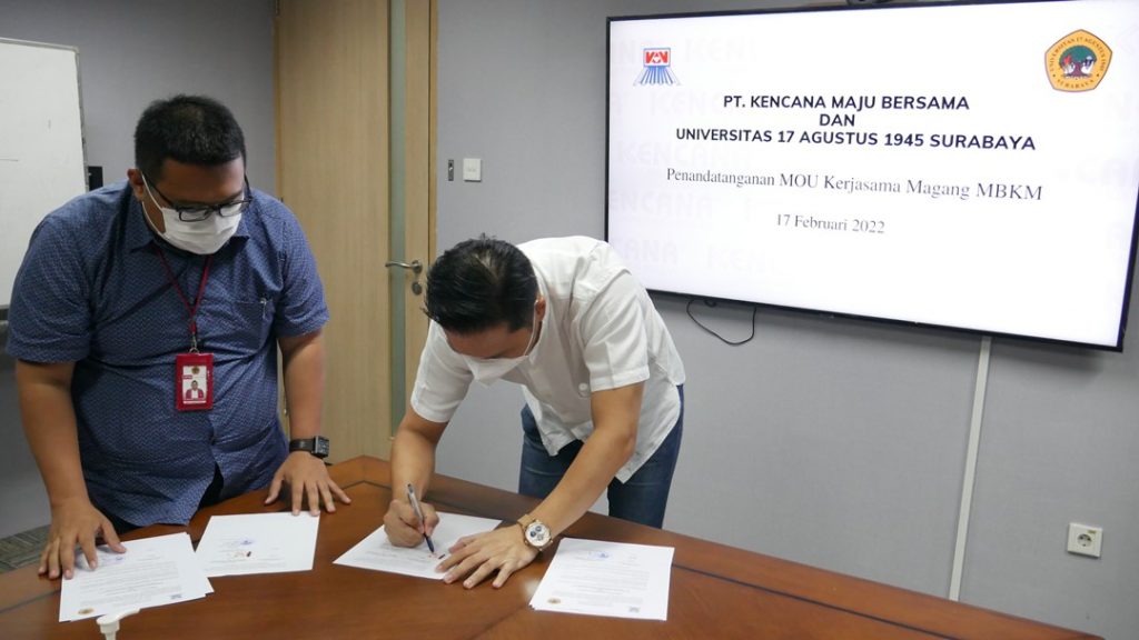 Penandatanganan MOU antara PT Kencana Maju Bersama dan Prodi Ilkom Untag Surabaya