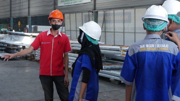 P1340362 Kunjungan Industri SMKN 1 Sidoarjo