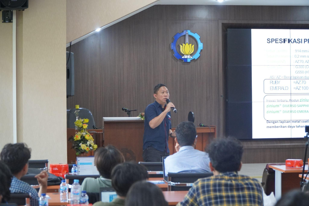 Pemaparan Materi oleh Pihak PT Kencana Maju Bersama di Institut Teknologi Sepuluh November Surabaya