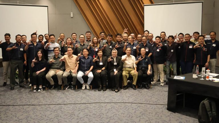 Pelatihan Communication and Public Speaking KENCANA Group