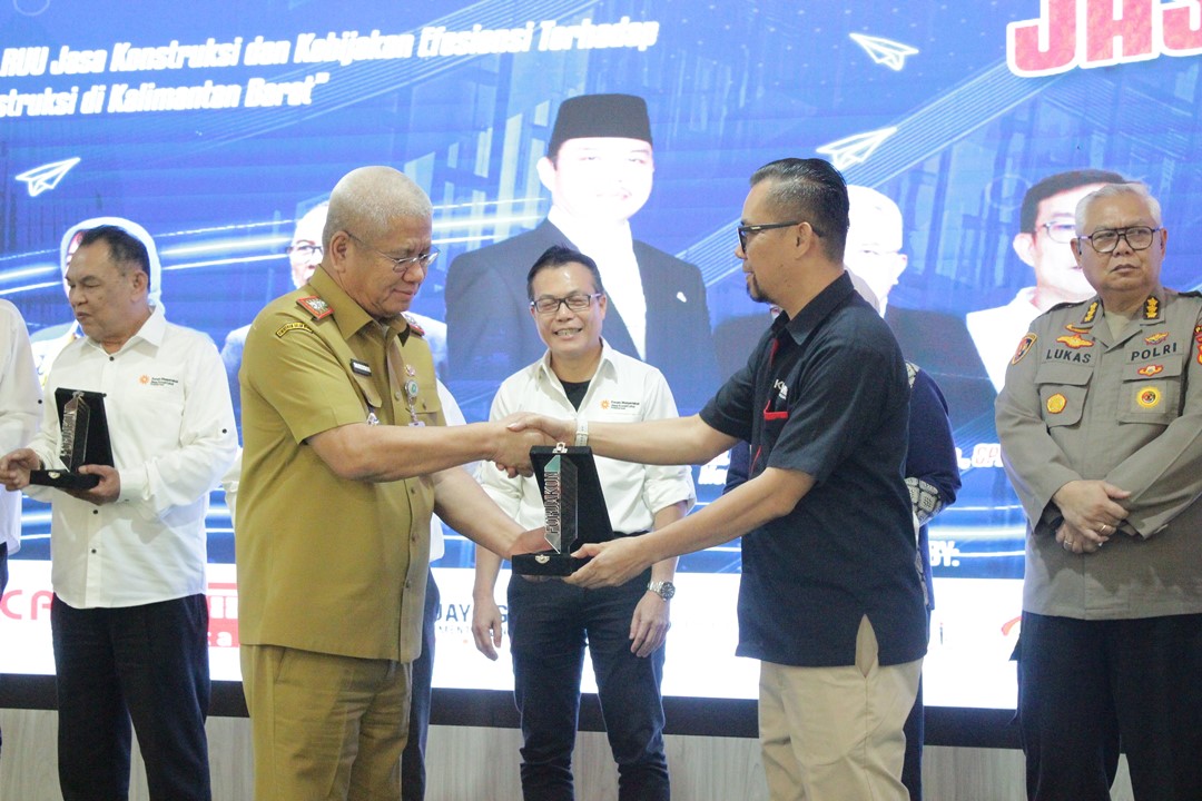 Sekretaris Daerah Kalimantan Barat dengan Pihak KENCANA