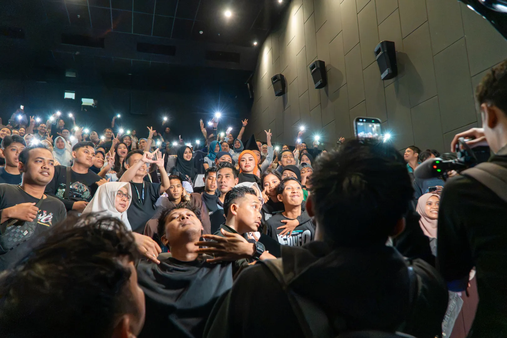 Nonton Bareng Film Foufo Bersama Karyawan KENCANA